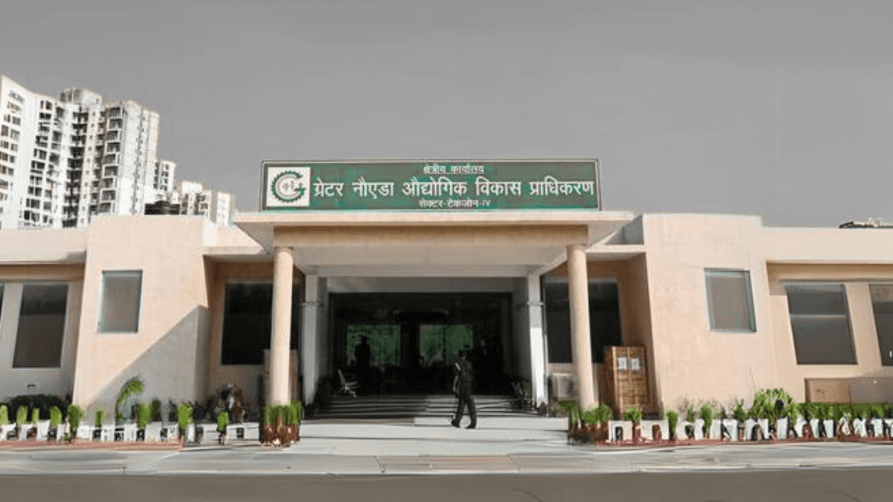 How To Transfer Property in Noida?